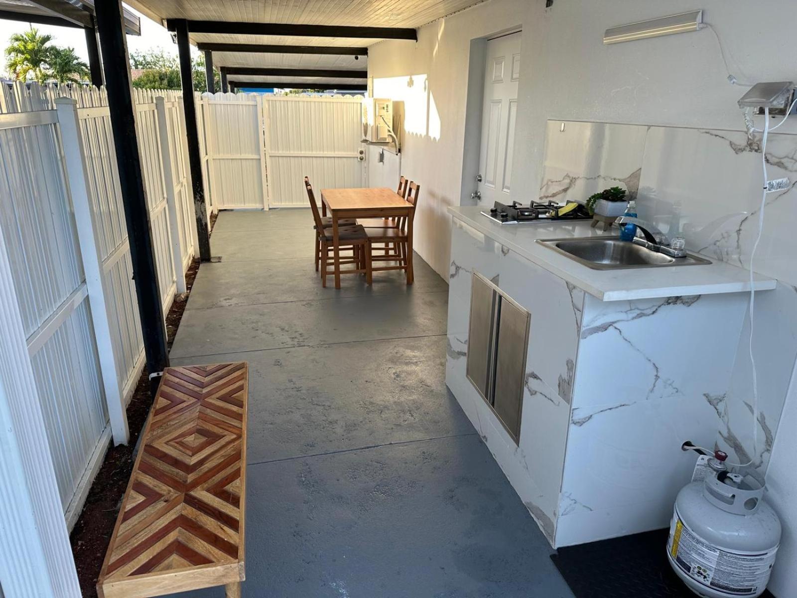Adrien Guest Studio Miami Gardens Εξωτερικό φωτογραφία